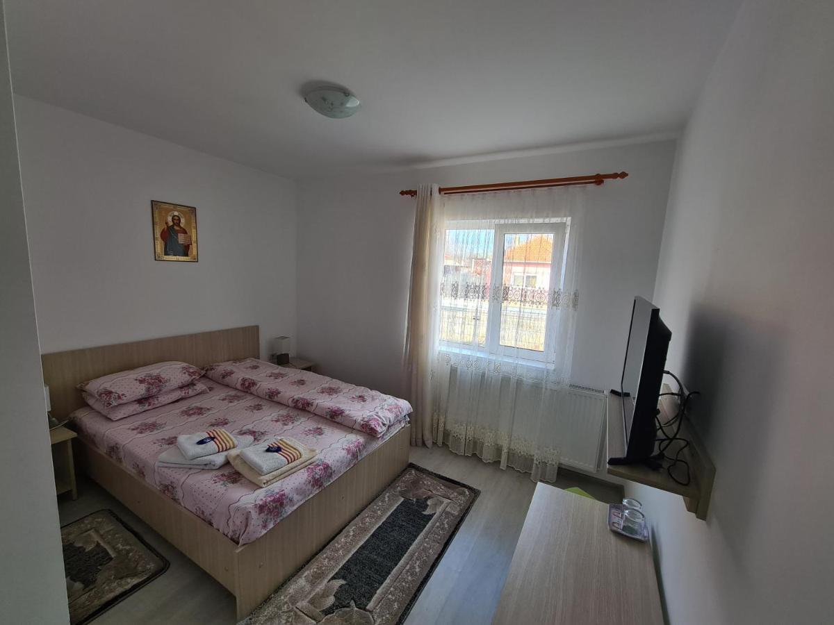Cazare Turism Prislop Haţeg Exterior foto