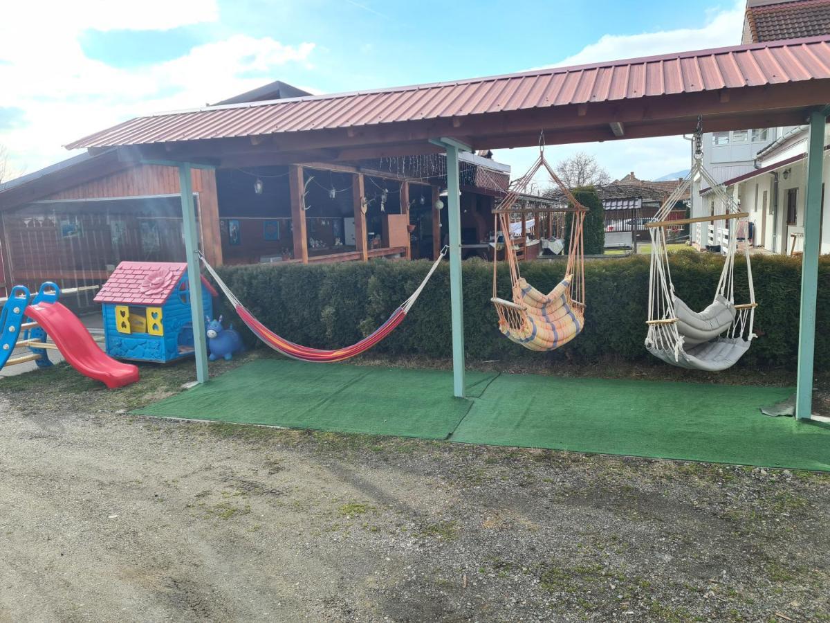 Cazare Turism Prislop Haţeg Exterior foto